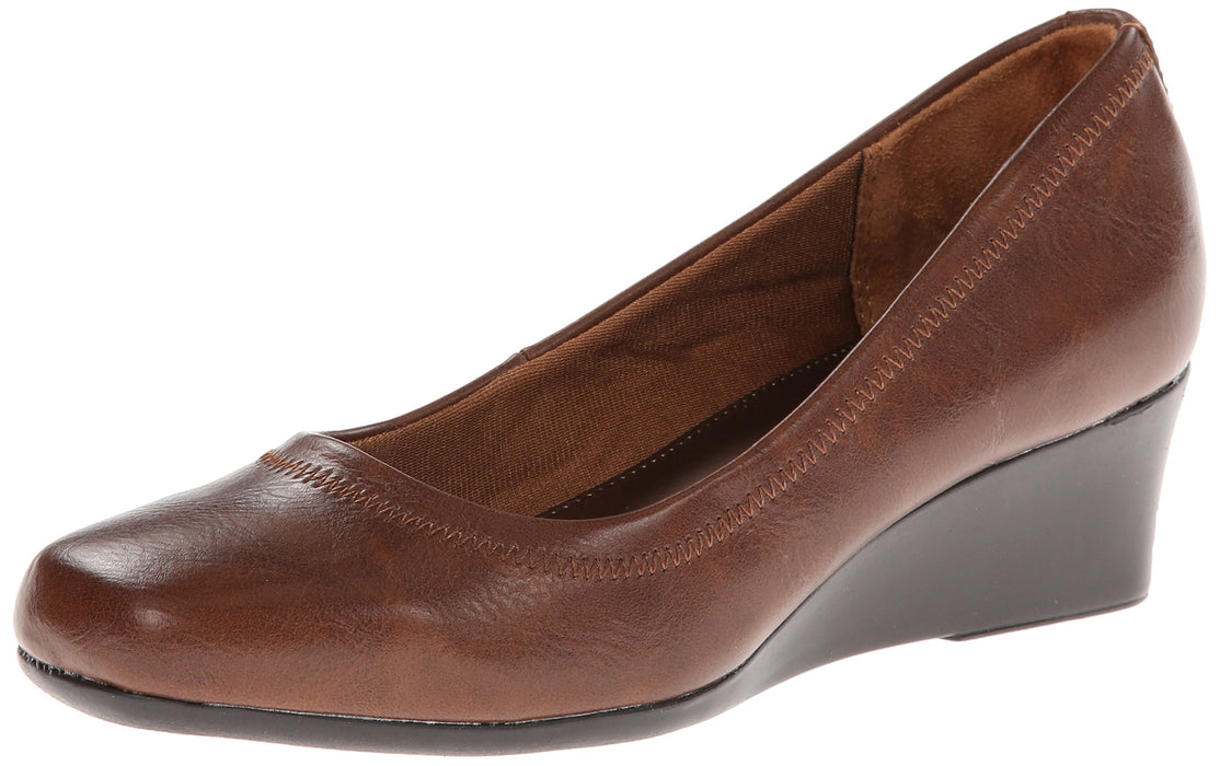 LifeStride Women's Groovy Wedge Pump